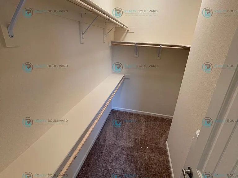 1011 Middle Gate Rd — Photo 43