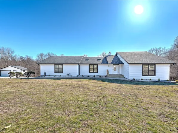 109 Ruth Ln, Rogers, AR 72756