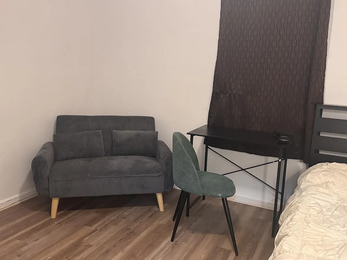 1 bed, 1.0 bath, 300 sqft, $1,027 — Photo 4