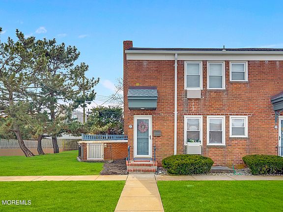 2nd image of 310 Maryland Ave APT 36A
