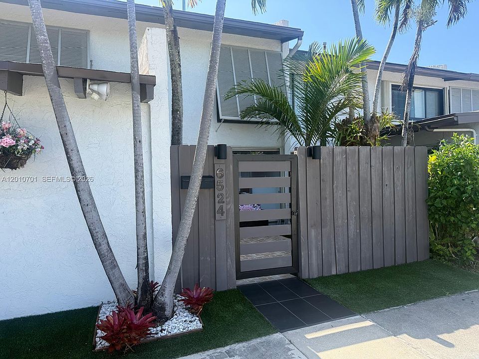 1st image of 6524 SW 114th Ave Unit 6524