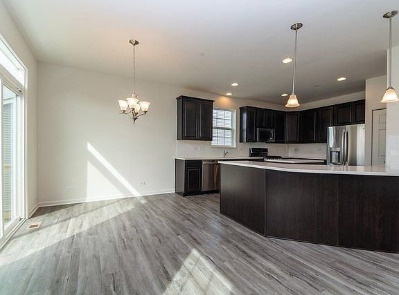 4th image of 1828 Sheffield Dr
