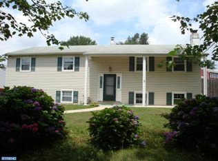 1353 Ridgeview Cir, Downingtown, PA 19335