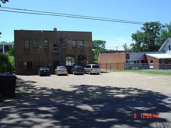 2nd image of 1785 Saint Clair Ave APT 1
