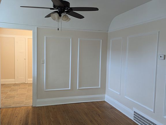 Dining Room viewed from Living rm