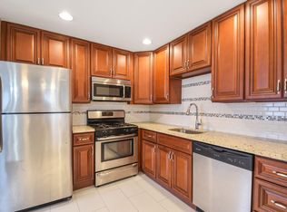 109 4th Ave #B, Broomall, PA 19008