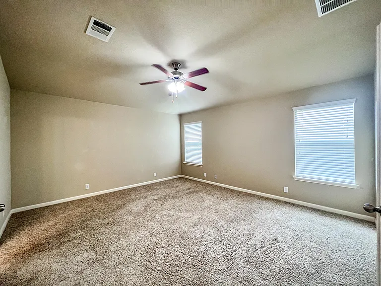 923 Avery Pkwy #2 — Photo 7