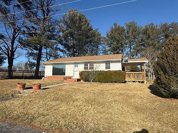 2nd image of 300 Monticello Ln