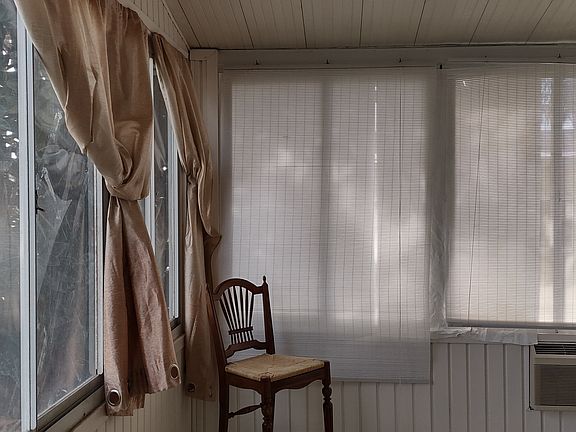 3rd image of 26241 Queen Mary Ln
