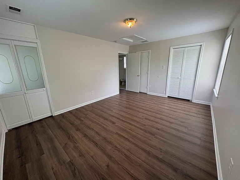 4305 Pleasant Valley Rd — Photo 11