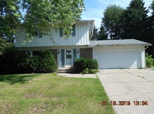 5868 Old Millstone Rd, Rockford, IL 61114