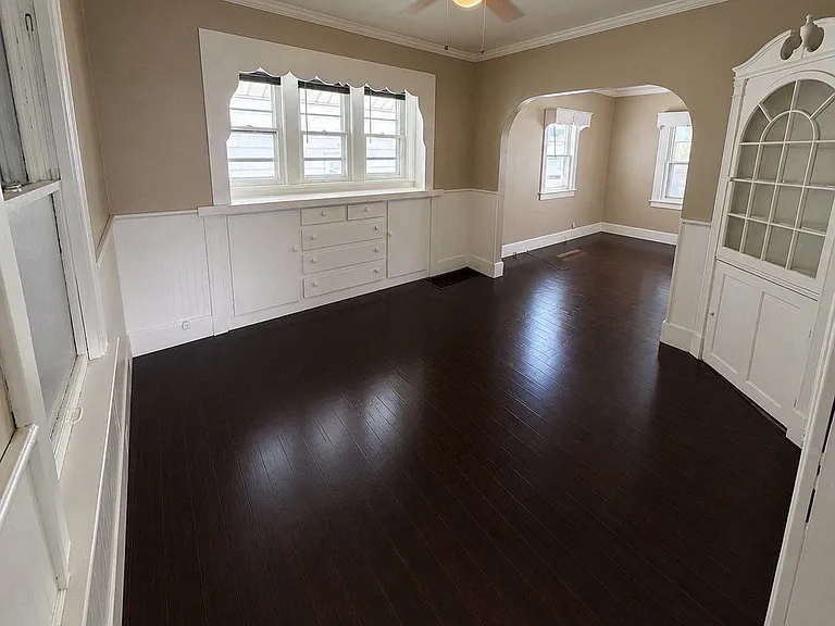 4136 Fairview Dr — Photo 6