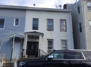 14 Redwood Ave, Paterson, NJ 07522
