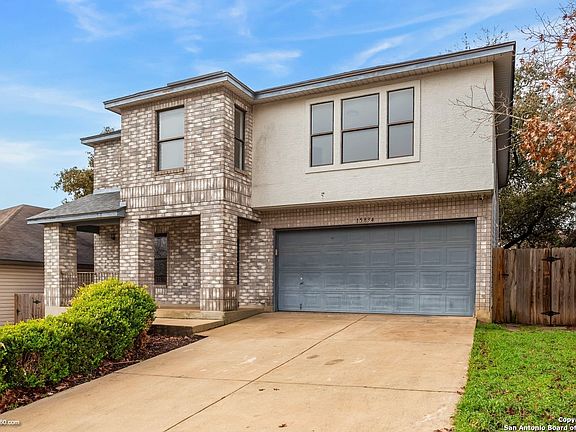 2nd image of 15834 COLTON WELL