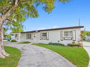 2721 SW 97th Ave, Miami, FL 33165