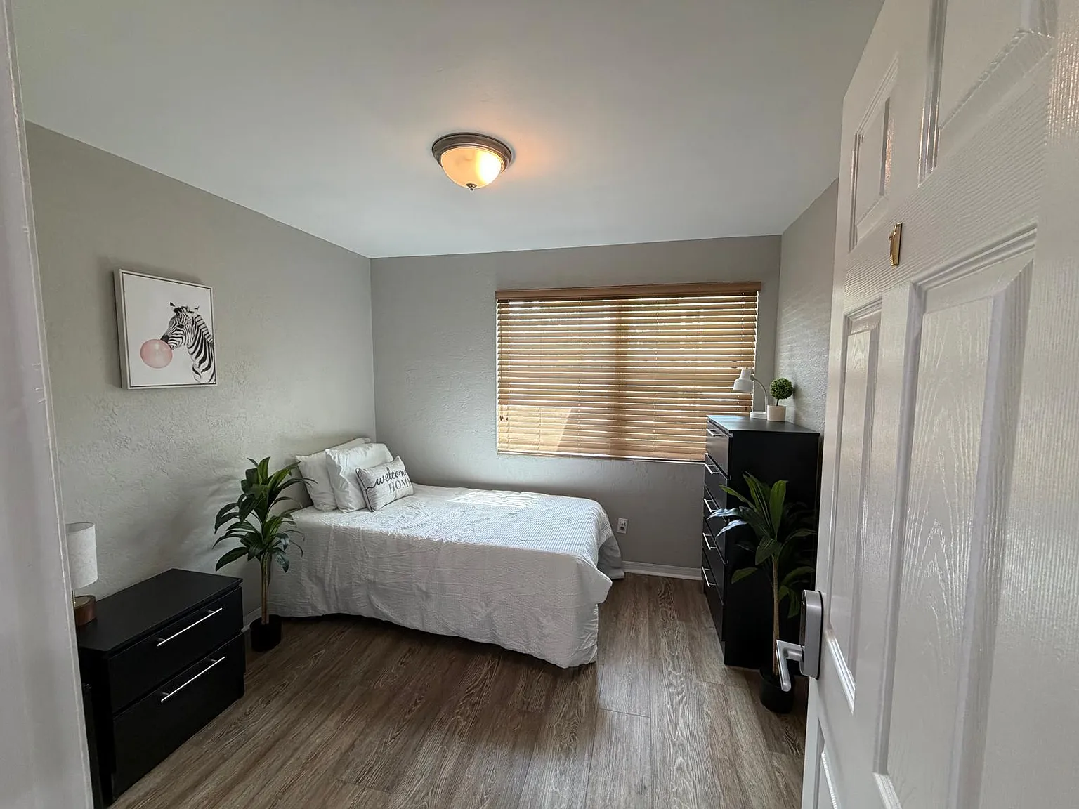 4 bed, 2.0 bath, 1240 sqft, $815 — Photo 3