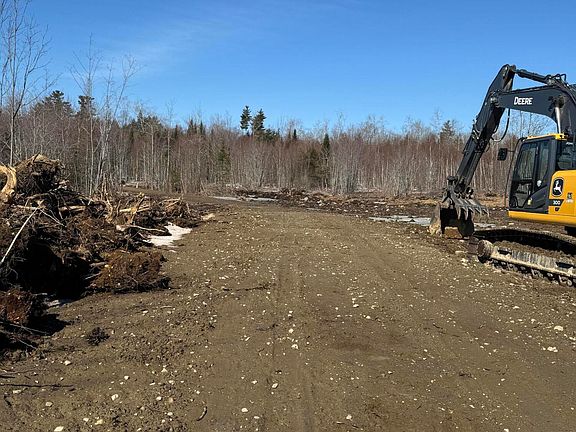 4th image of 585 Waldoboro Road