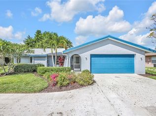 226 Pinehurst Cir, Naples, FL 34113
