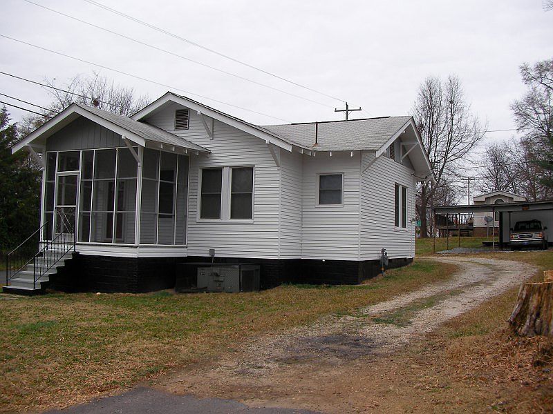 2nd image of 19 Humbert St