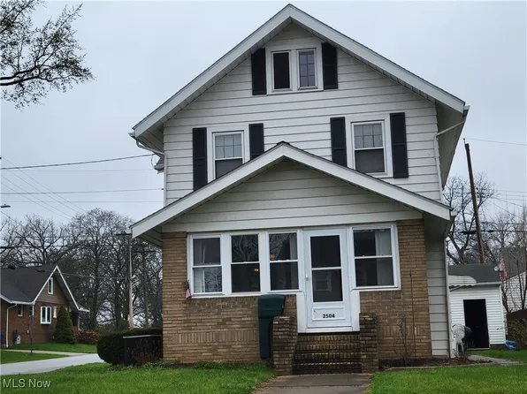 2504 Whitelaw St, Cuyahoga Falls, OH 44221