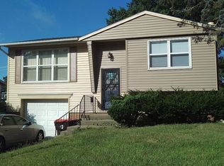 6315 N Randwick Rd, Peoria, IL 61615