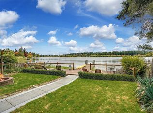 7401 Lake Ballinger Way, Edmonds, WA 98026