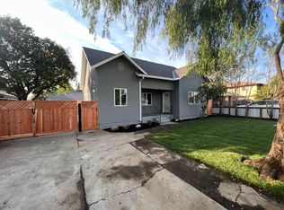 216 E Vine St, Lodi, CA 95240