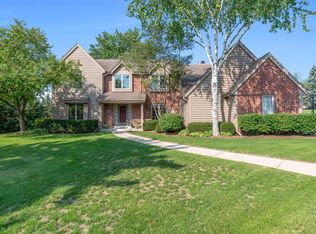 2155 Whittington Ct, Brookfield, WI 53045