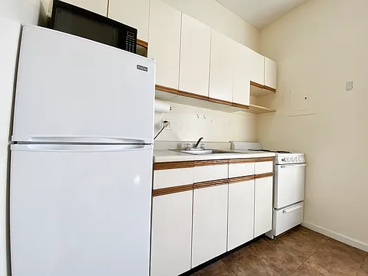 Rented by Voro NYC | media 30