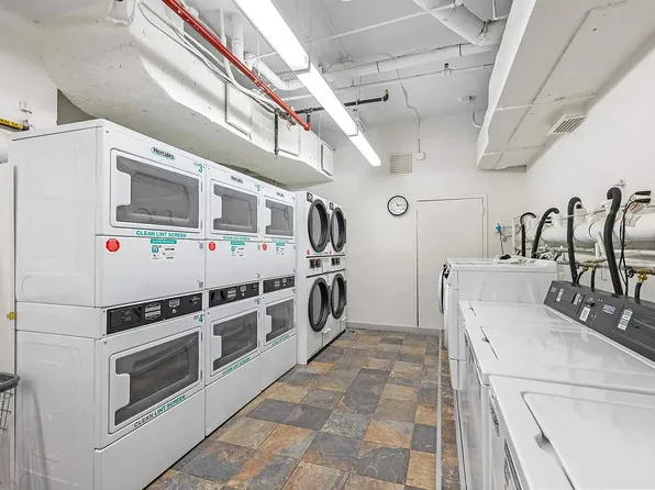 24 5th Avenue image 11 of 17