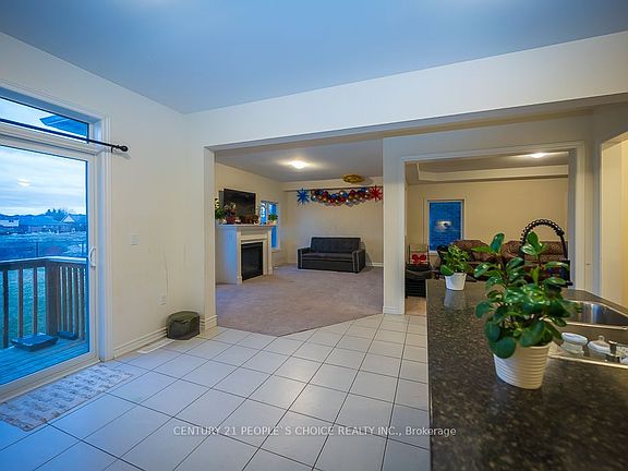 4th image of 83 Robin Trl