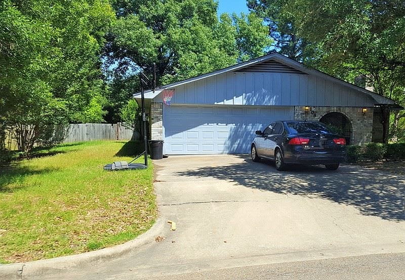 2nd image of 108 S Park Dr
