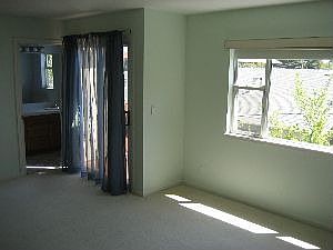 Bedroom :: 734 Chestnut St. #3