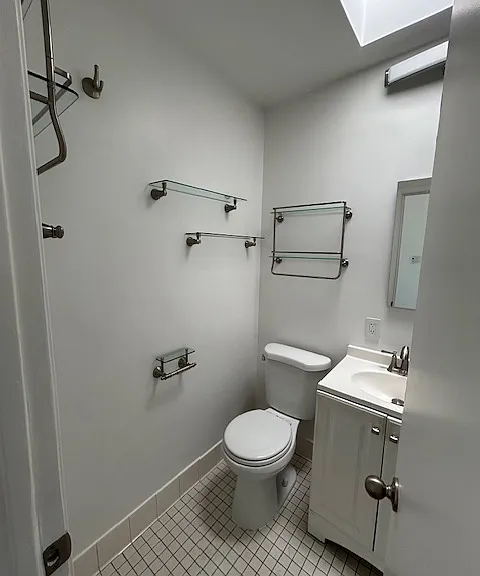 Beach House Apartments — Photo 22