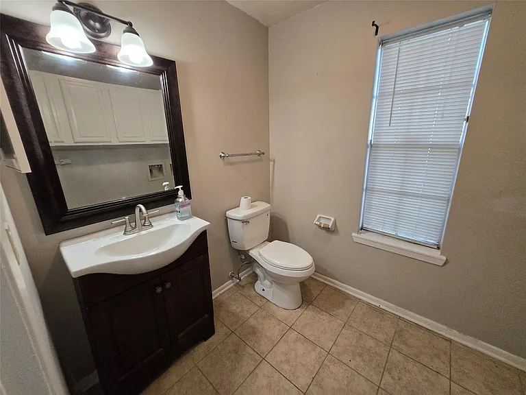 7942 Grow Ln — Photo 8