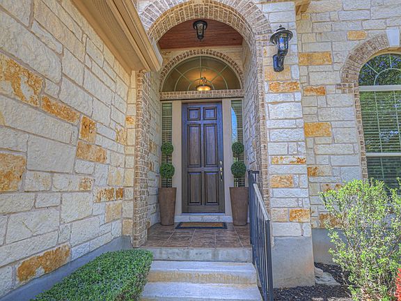 2nd image of 271 Hamburg Ave