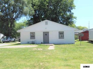 1105 2nd St, Lincoln, IL 62656