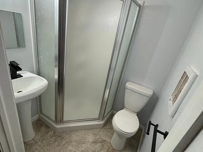 151 Beech St — Photo 25