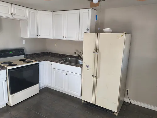 570 Oak Ave Photo 1