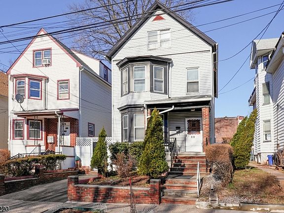 3rd image of 478 Walnut St