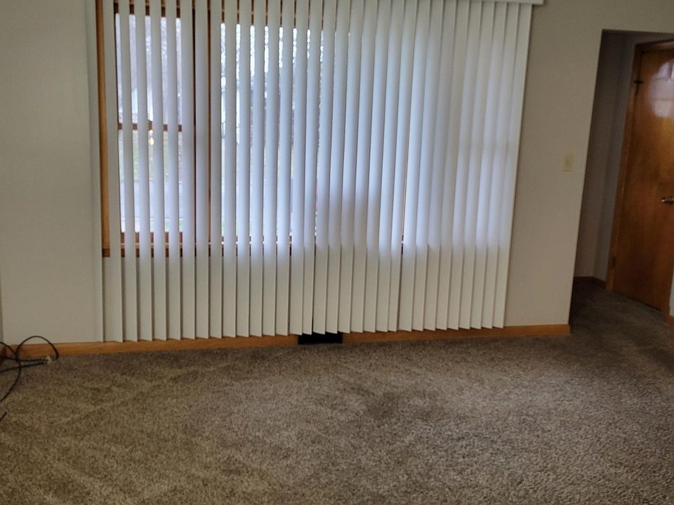 2nd image of 2096 Hackberry St