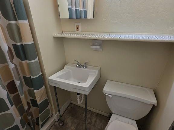 5th image of 1018 N Washington St APT 2