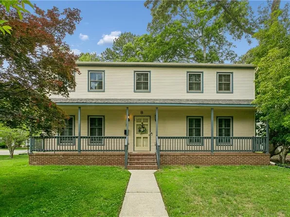 8 Cromwell Ct, Newport News, VA 23606