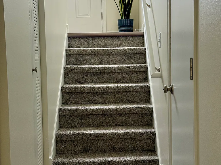 680 Emily St — Photo 12