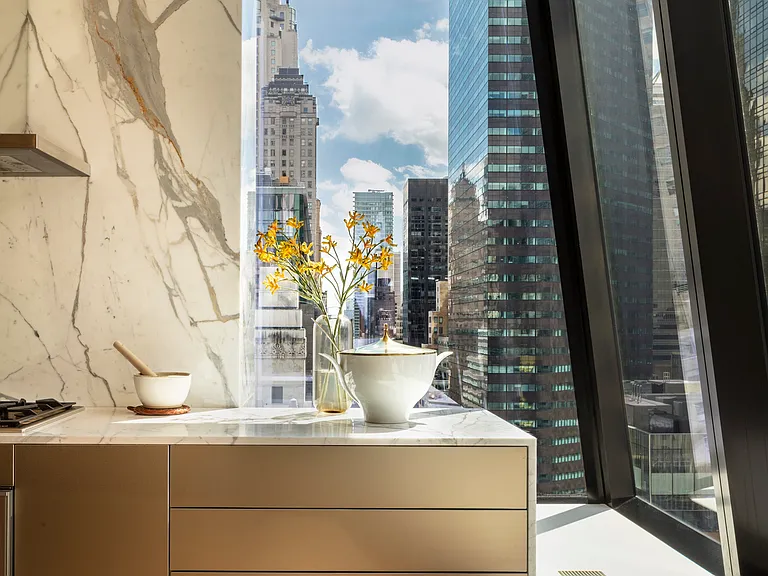 7 W 57th St #PENTHOUSE — Photo 6