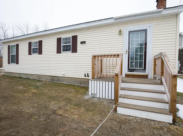 872 River Road, Richmond, ME 04357