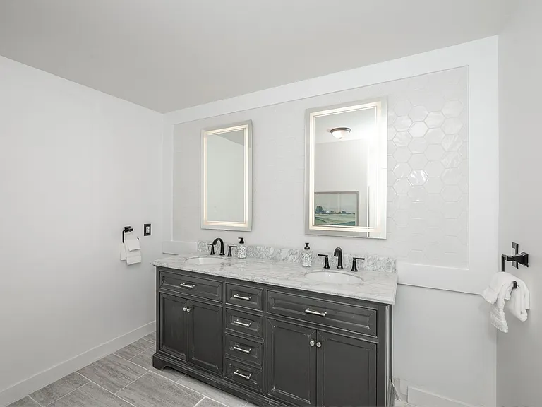 203 S B St — Photo 17
