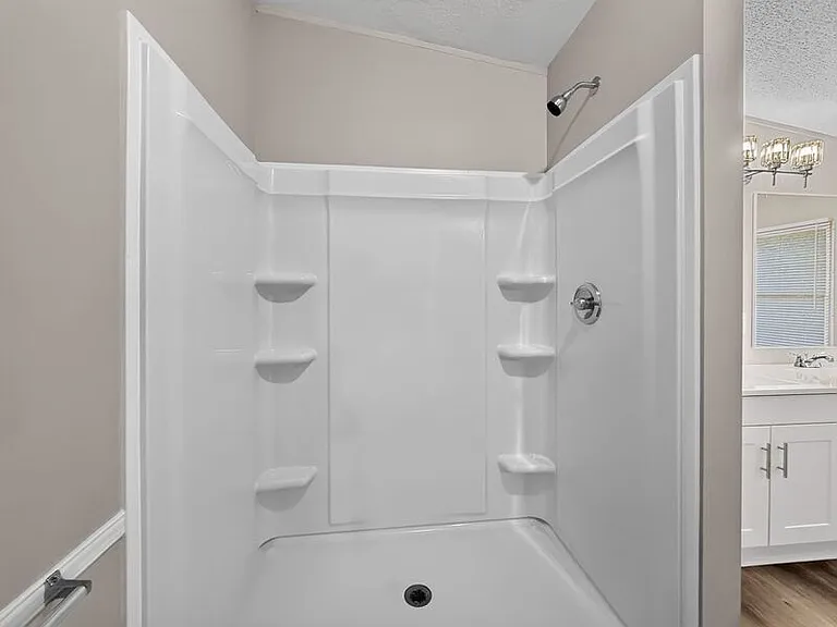 9009 Dorchester Ln — Photo 11