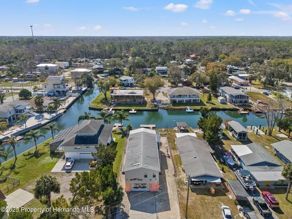 6040 Palm Creek Dr, Weeki Wachee, FL 34607