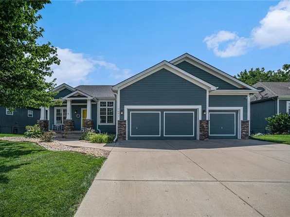 9609 N Adrian Ave, Kansas City, MO 64154